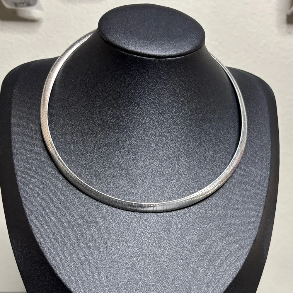 Herringbone Omega Elegant Silver Tone Choker Necklace - Picture 1 of 7